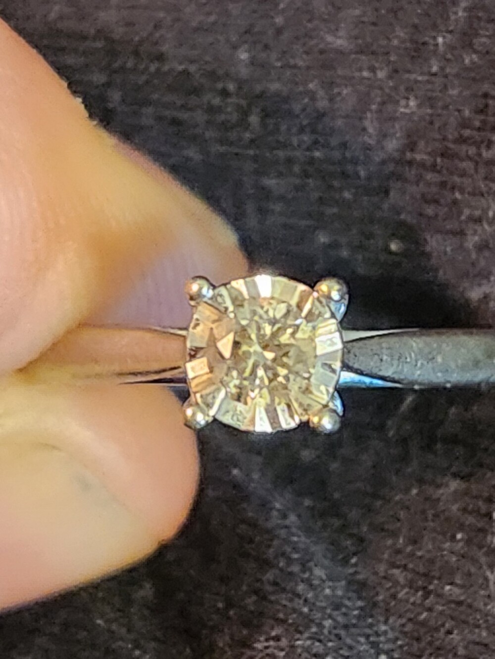 Size 7 - 10K White Gold Miracle Plate Cathedral Solitaire Engagement Ring – 0.25